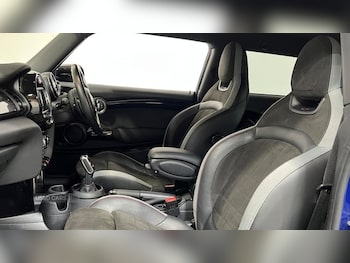 Used MINI Hatch 2020 for sale - 76021496: Photo