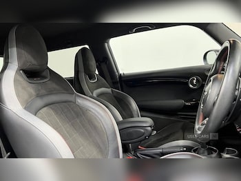Used MINI Hatch 2020 for sale - 76021496: Photo