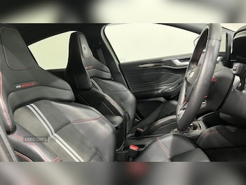 Used Ford Focus 2023 for sale - 76296298: Photo 4