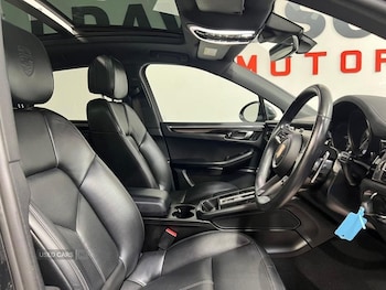 Used Porsche Macan 2023 for sale - 78613233: Photo
