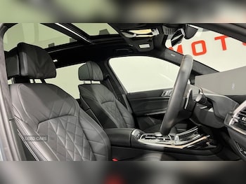 Used BMW X7 2025 for sale - 77030421: Photo