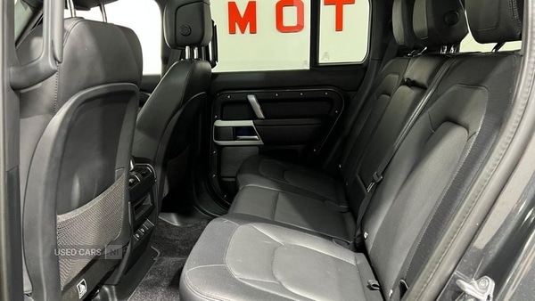 Used Land Rover Defender 2024 for sale - 77030430: Photo 12