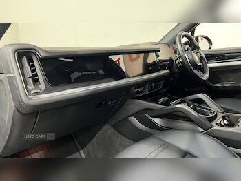 Used Porsche Cayenne 2024 for sale - 77084559: Photo