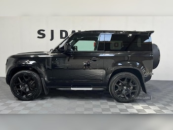 Used Land Rover Defender 2022 for sale - 75402461: Photo