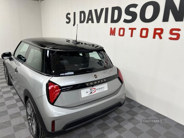 Used MINI Hatch 2025 for sale - 77551219: Photo 2