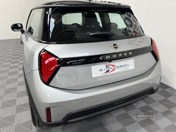 Used MINI Hatch 2025 for sale - 77551219: Photo 8