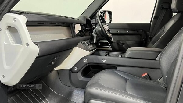 Used Land Rover Defender 2024 for sale - 75402502: Photo 17