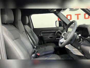 Used Land Rover Defender 2025 for sale - 75840153: Photo