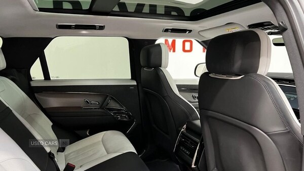 Used Land Rover Range Rover Sport 2023 for sale - 75402644: Photo 8