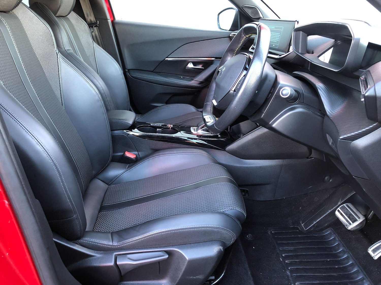 Used Peugeot E-2008 2021 for sale - 76658859: Photo 16