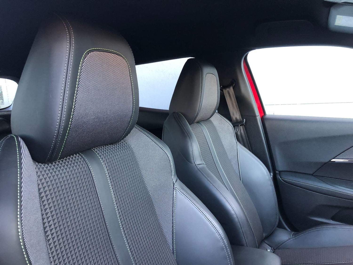 Used Peugeot E-2008 2021 for sale - 76658859: Photo 18