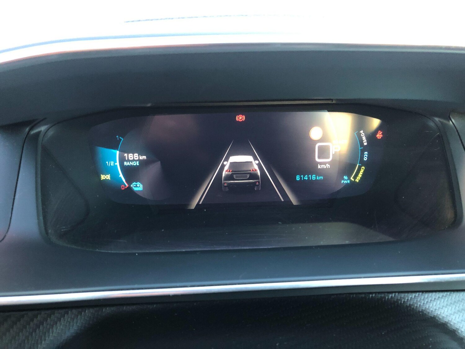 Used Peugeot E-2008 2021 for sale - 76658859: Photo 48