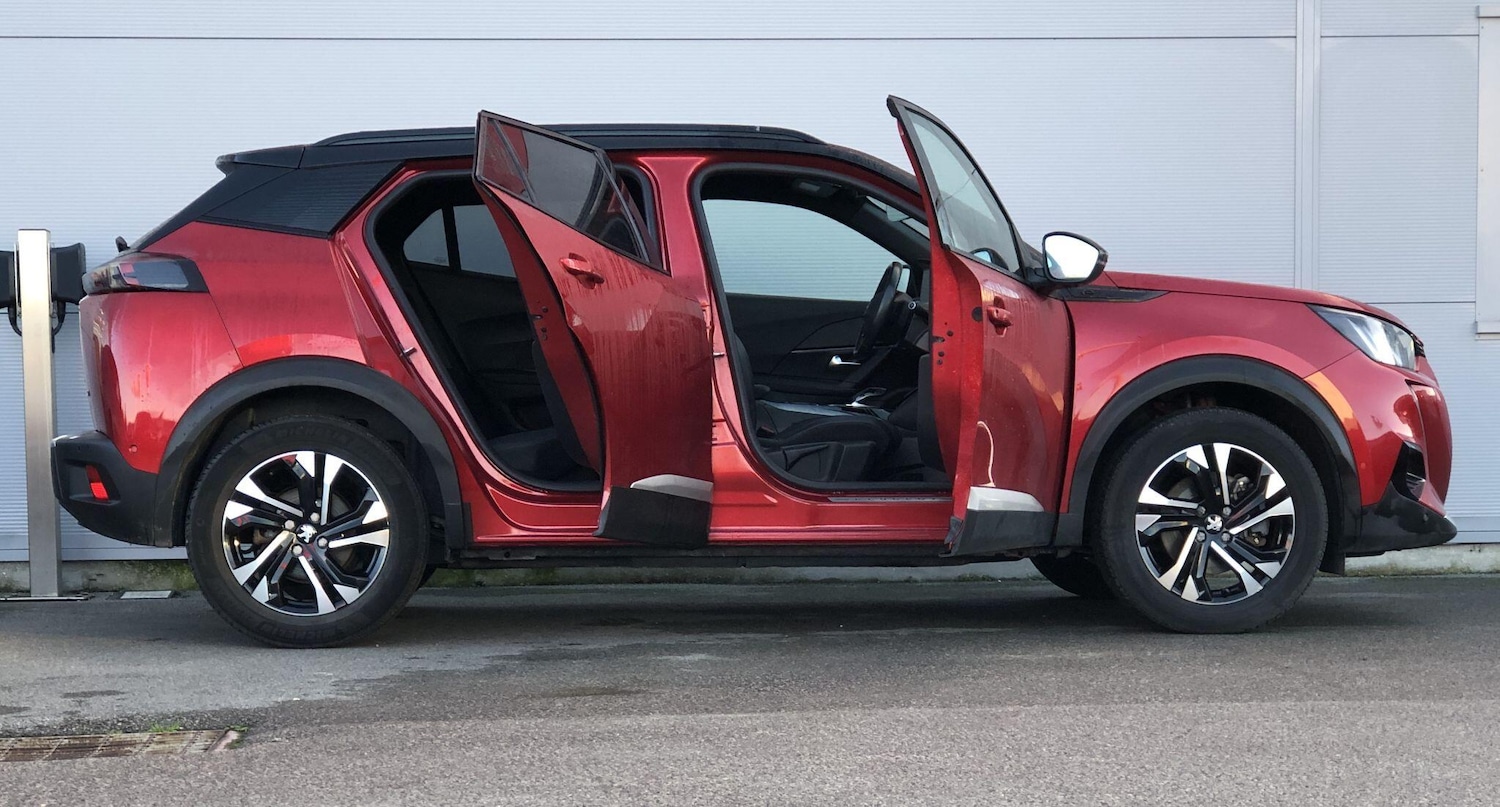 Used Peugeot E-2008 2021 for sale - 76658859: Photo 9