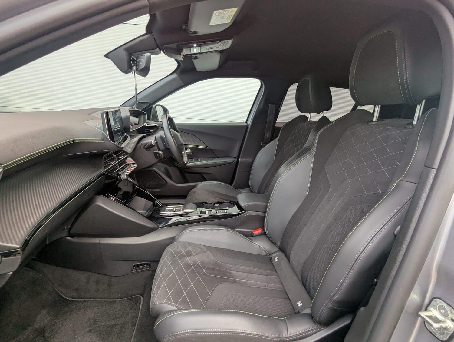 Used Peugeot 2008 2022 for sale - 76499713: Photo 28