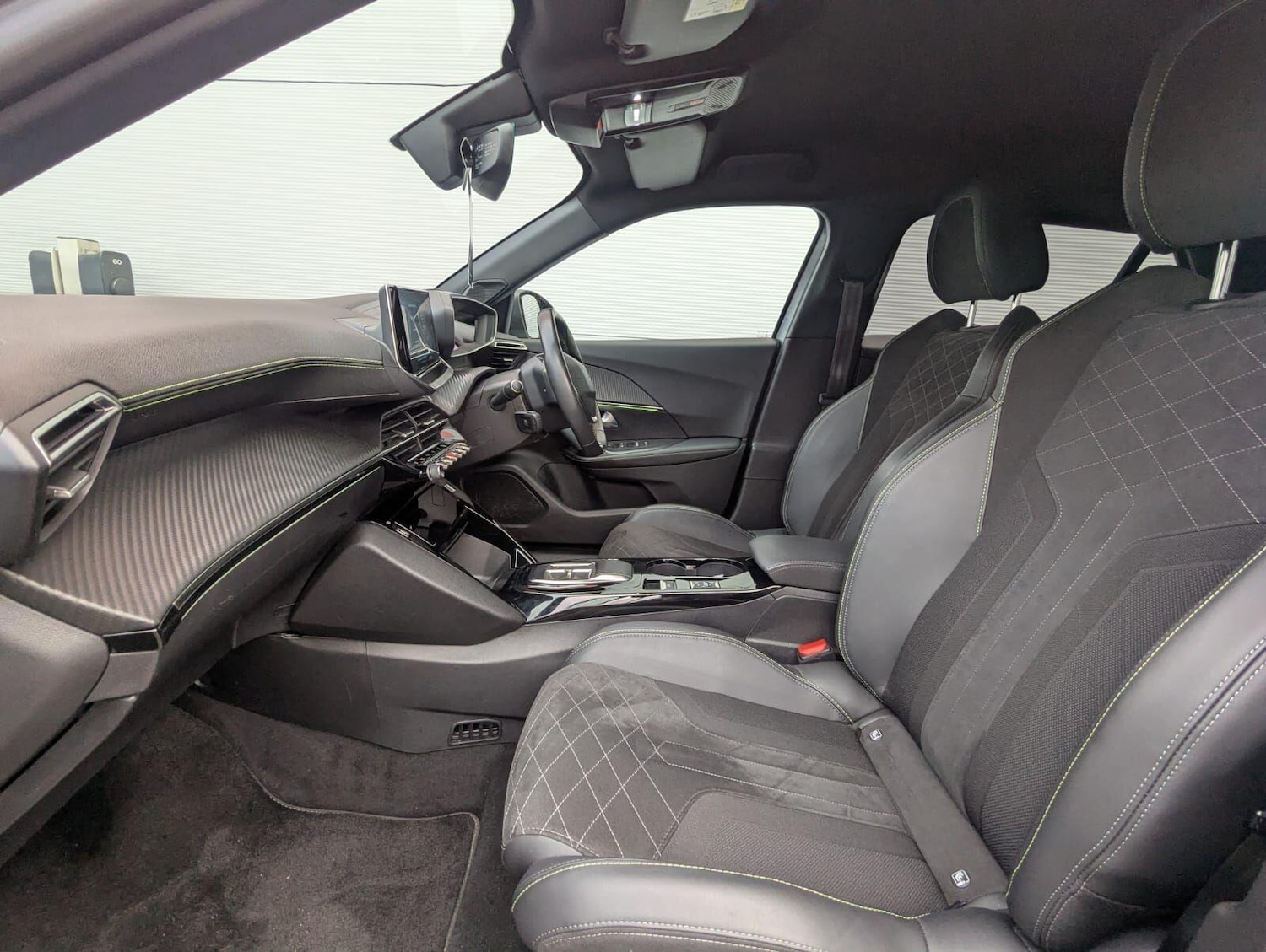 Used Peugeot 2008 2022 for sale - 76499713: Photo 29