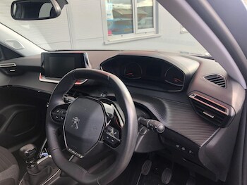 Used Peugeot 2008 2022 for sale - 77784426: Photo