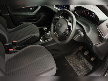 Used Peugeot 2008 2023 for sale - 78998904: Photo
