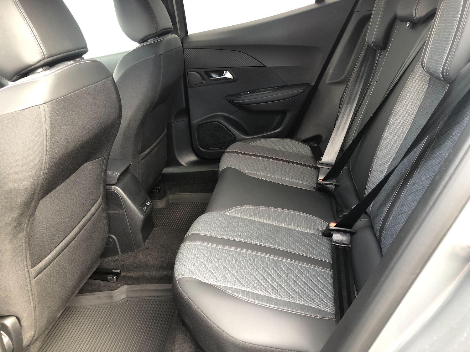 Used Peugeot 2008 2025 for sale - 76071794: Photo 12