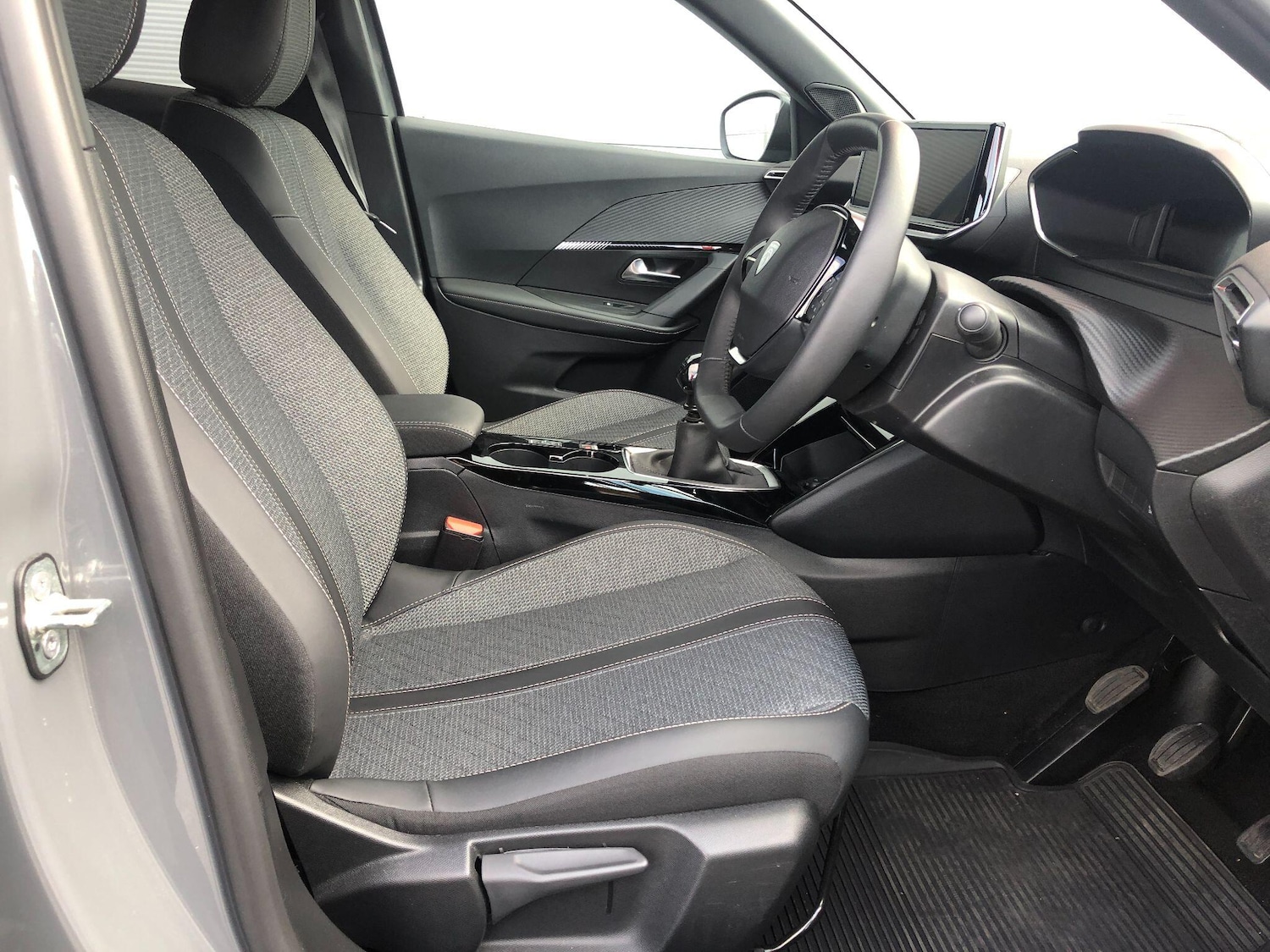 Used Peugeot 2008 2025 for sale - 76071794: Photo 30