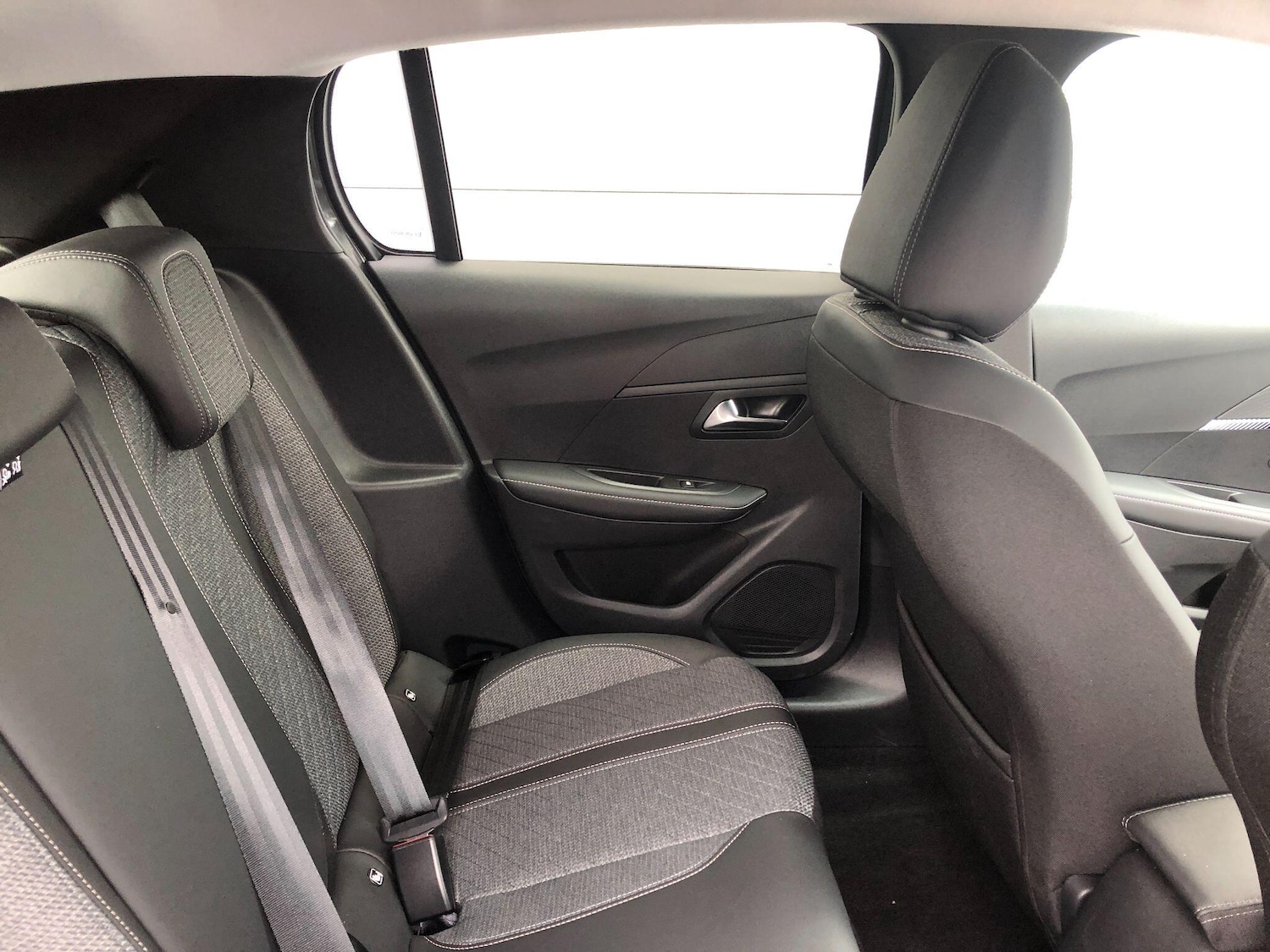 Used Peugeot E-208 2024 for sale - 76060401: Photo 23
