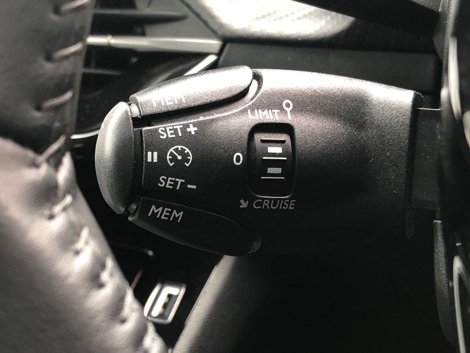 Used Peugeot E-208 2024 for sale - 76060401: Photo 26