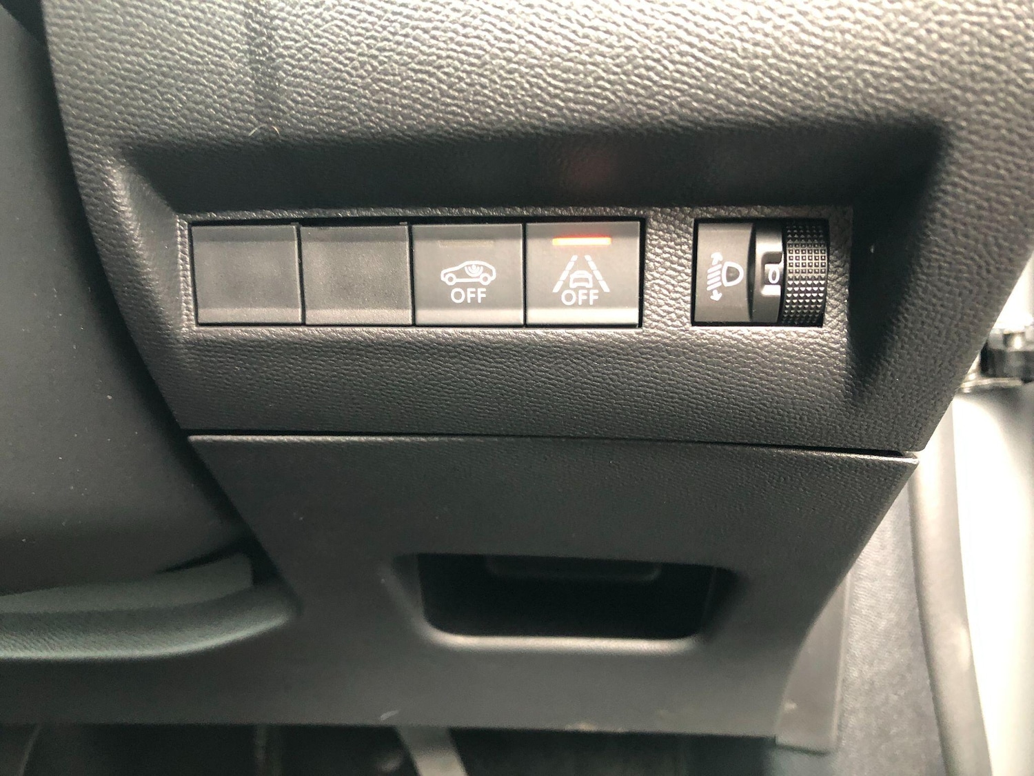 Used Peugeot E-208 2024 for sale - 76060401: Photo 27