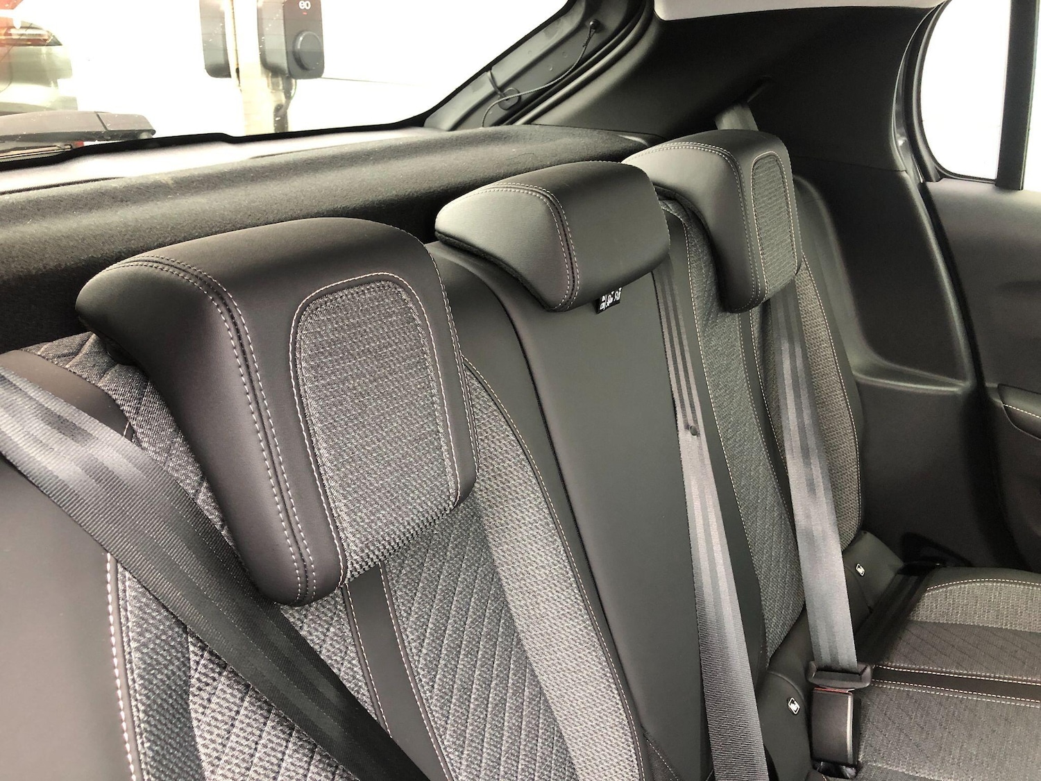 Used Peugeot E-208 2024 for sale - 76060401: Photo 44