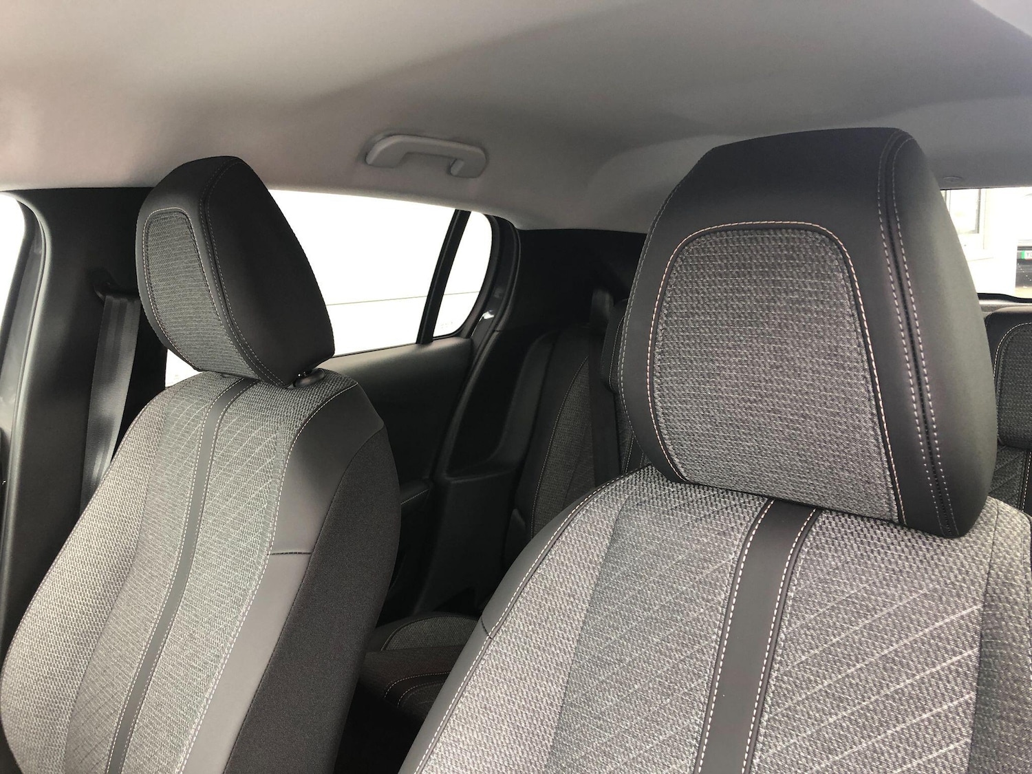 Used Peugeot E-208 2024 for sale - 76060401: Photo 48