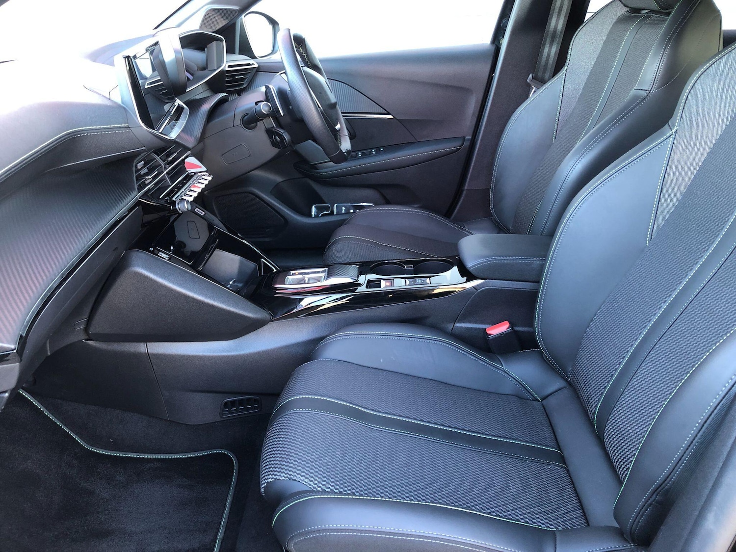 Used Peugeot 208 2024 for sale - 76550551: Photo 40