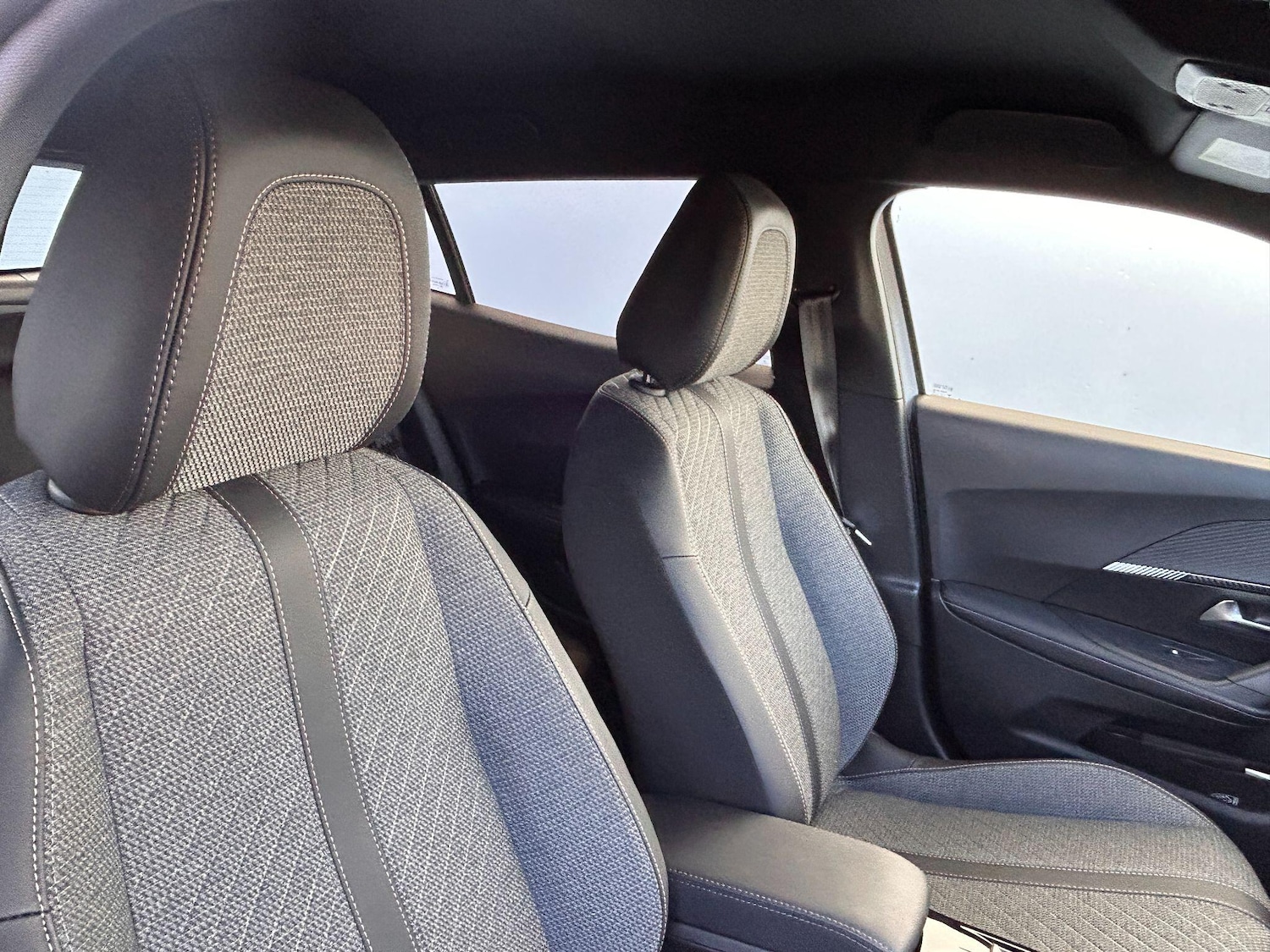 Used Peugeot 2008 2024 for sale - 77440416: Photo 7