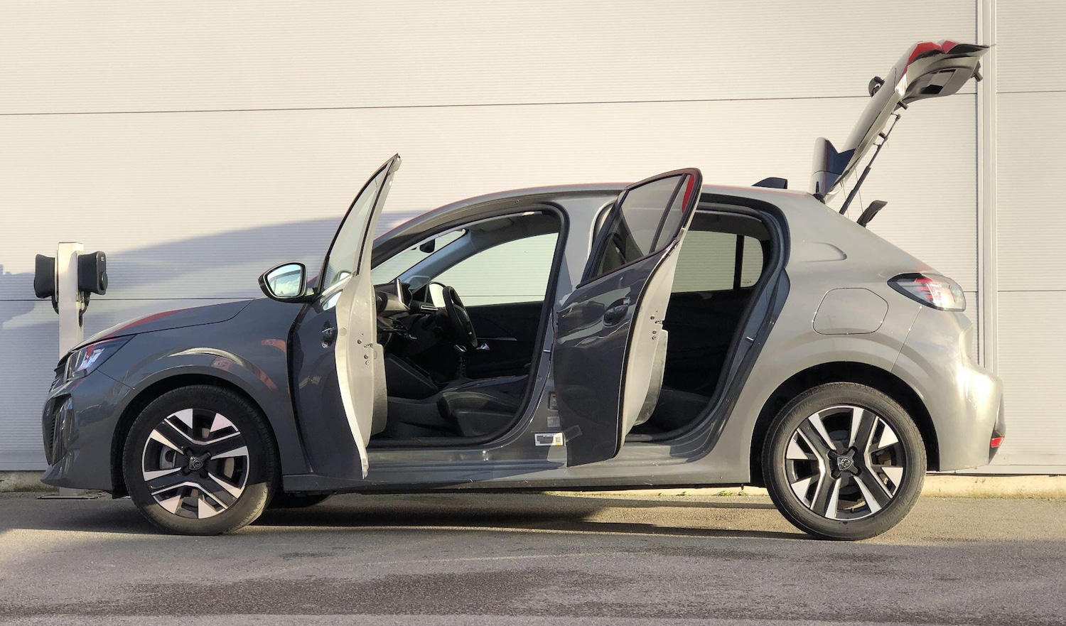 Used Peugeot 208 2024 for sale - 76728242: Photo 7