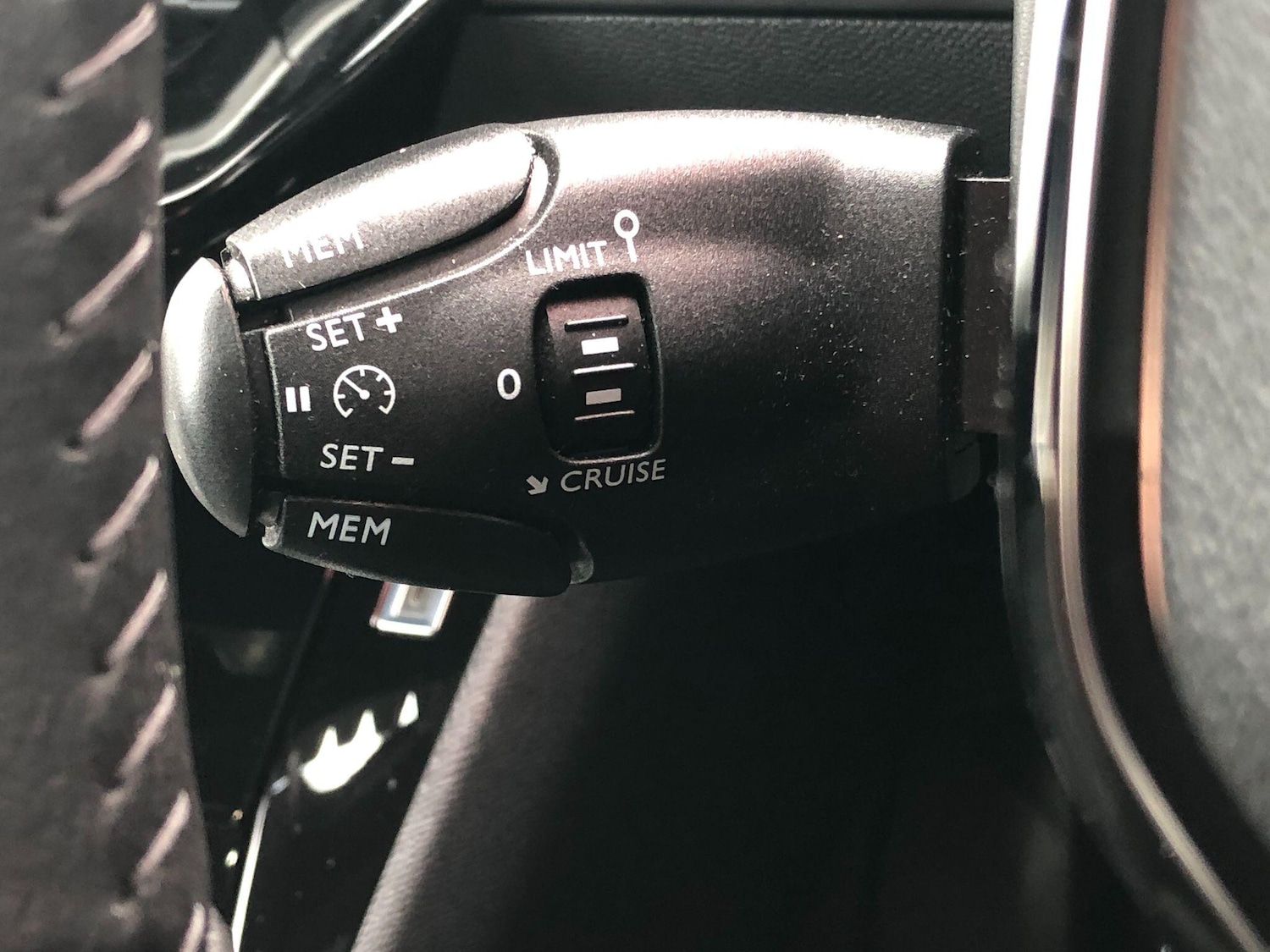 Used Peugeot 2008 2024 for sale - 76456820: Photo 25