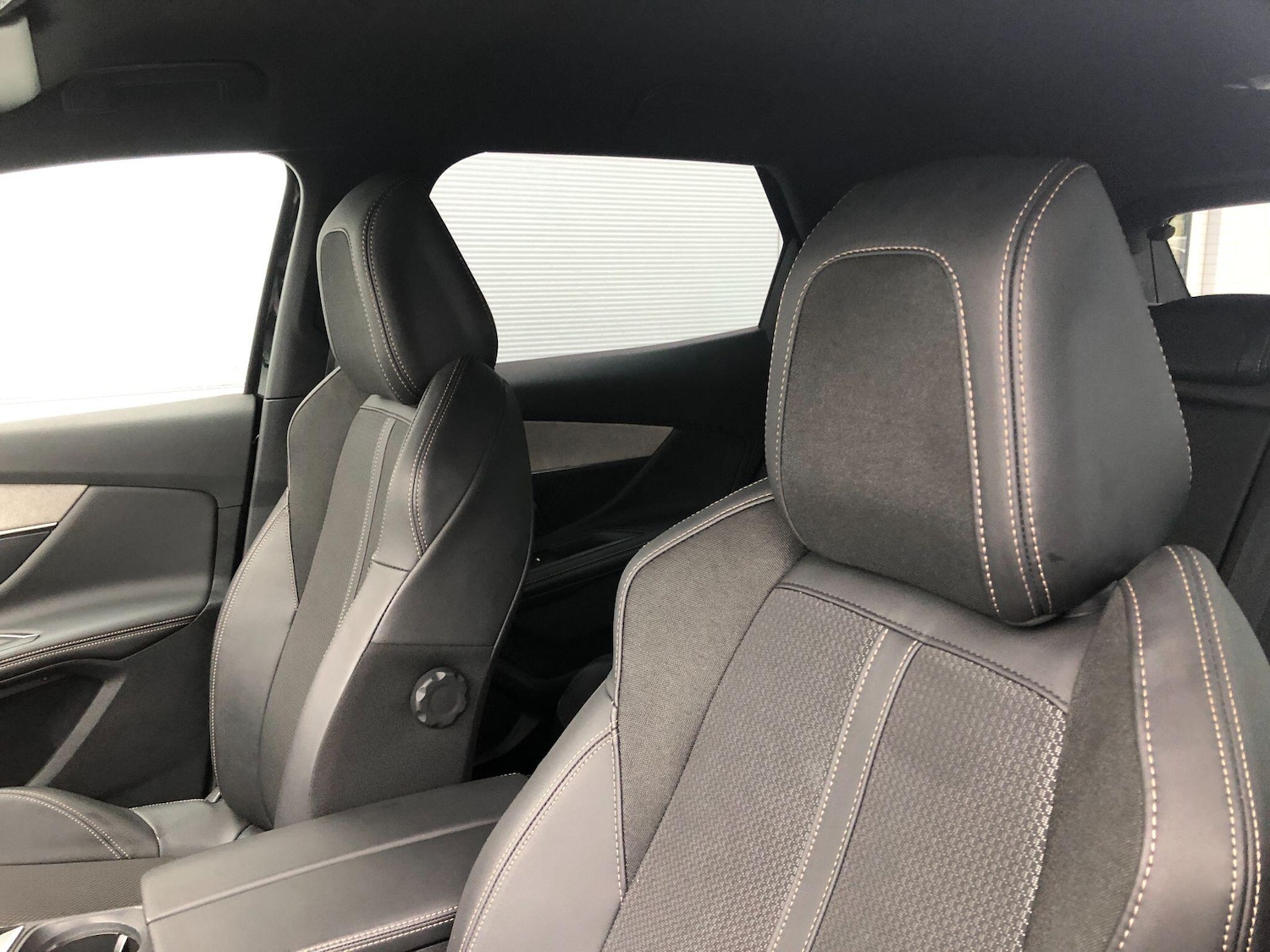 Used Peugeot 3008 2024 for sale - 76201274: Photo 44