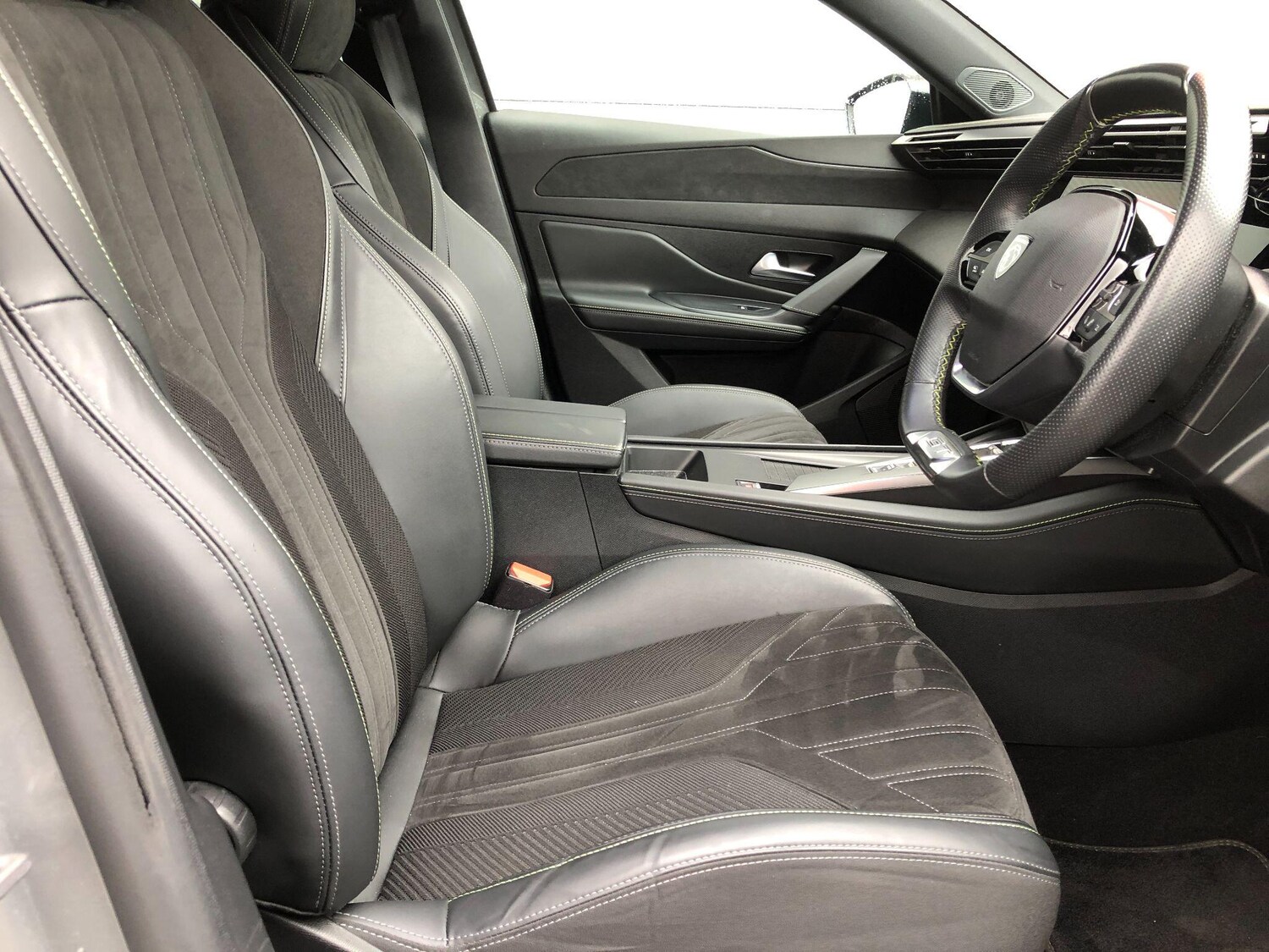 Used Peugeot 308 2023 for sale - 77908482: Photo 15