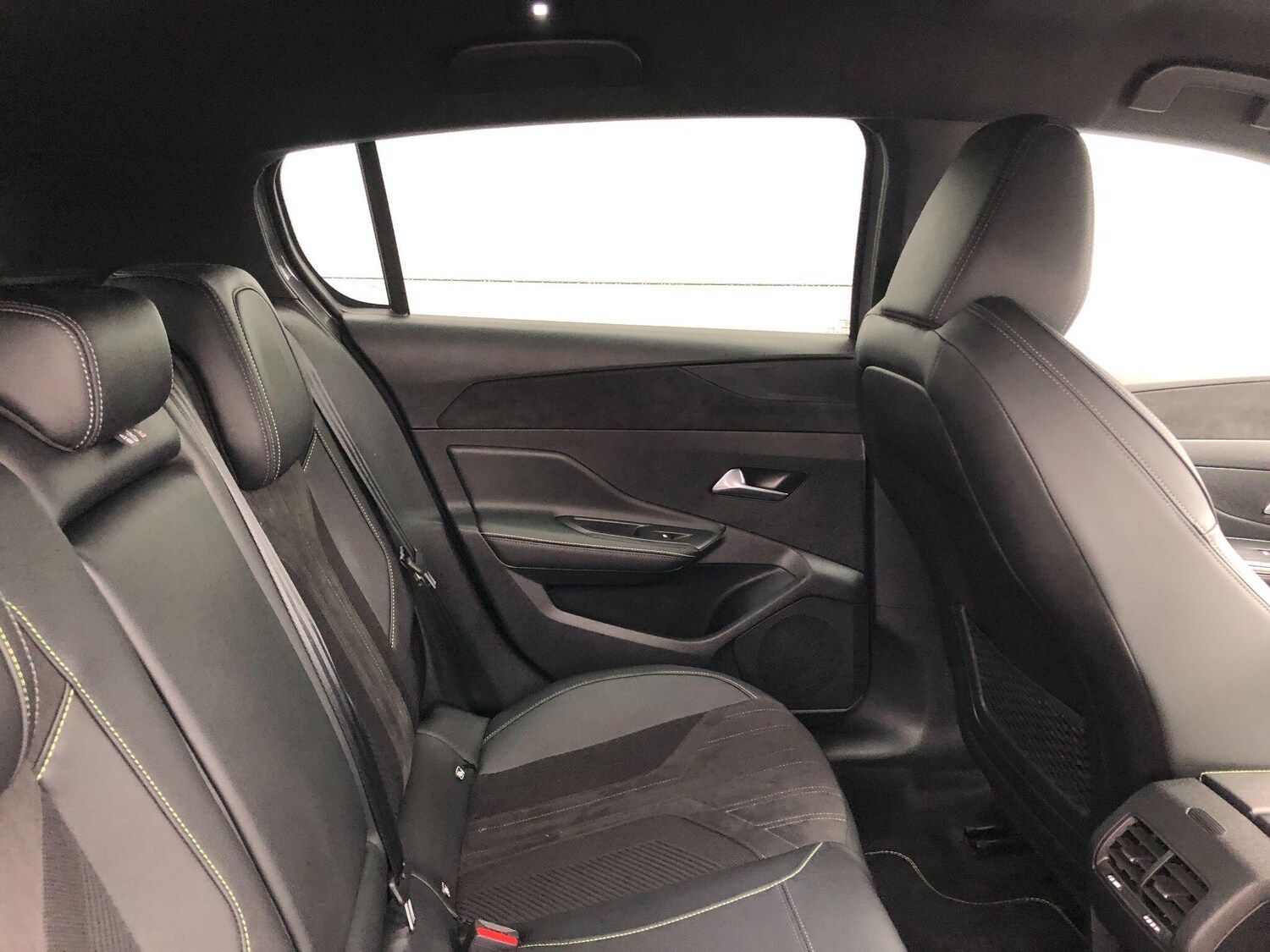 Used Peugeot 308 2023 for sale - 77908482: Photo 24