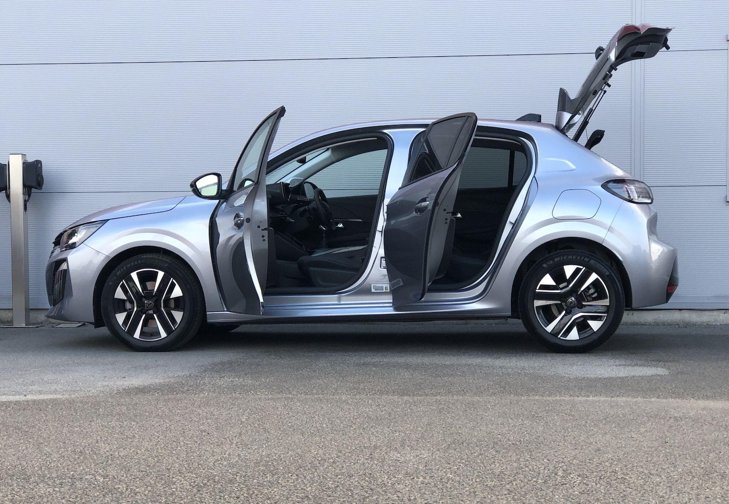 Used Peugeot 208 2024 for sale - 77090880: Photo 6