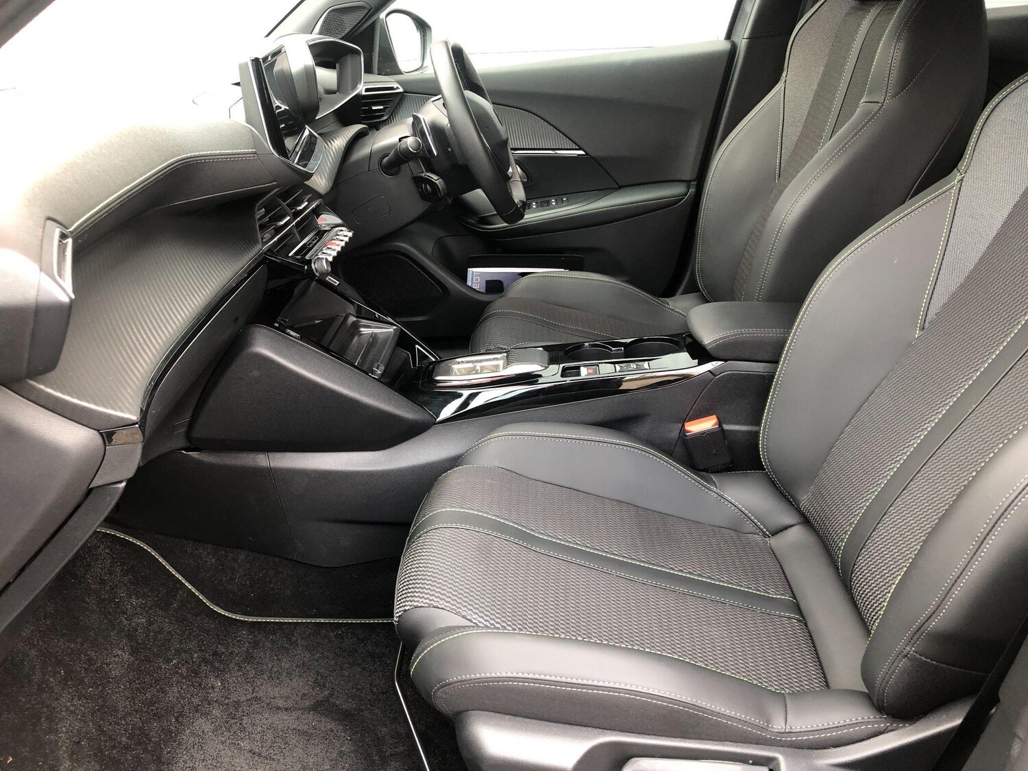 Used Peugeot 2008 2024 for sale - 75839211: Photo 17