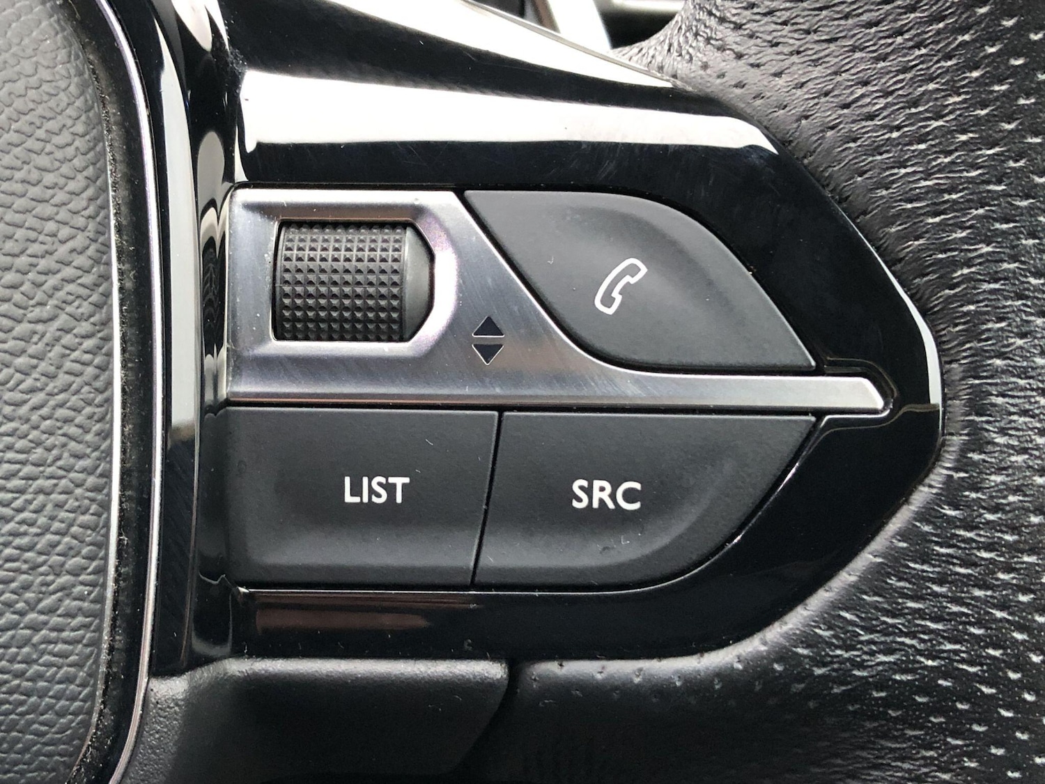 Used Peugeot 3008 2021 for sale - 77091198: Photo 25