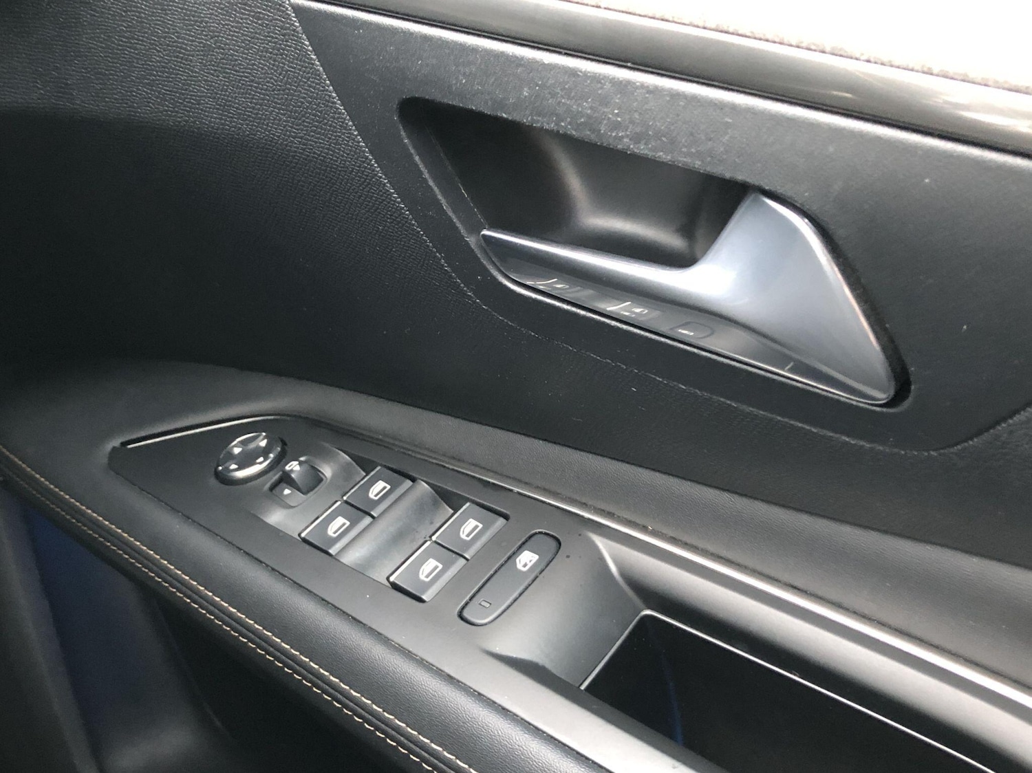 Used Peugeot 3008 2021 for sale - 77091198: Photo 27