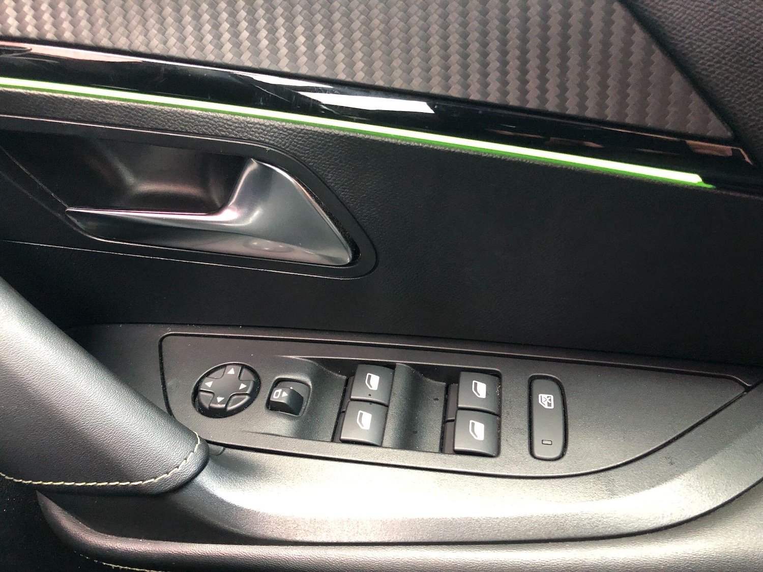 Used Peugeot 2008 2022 for sale - 77625237: Photo 36