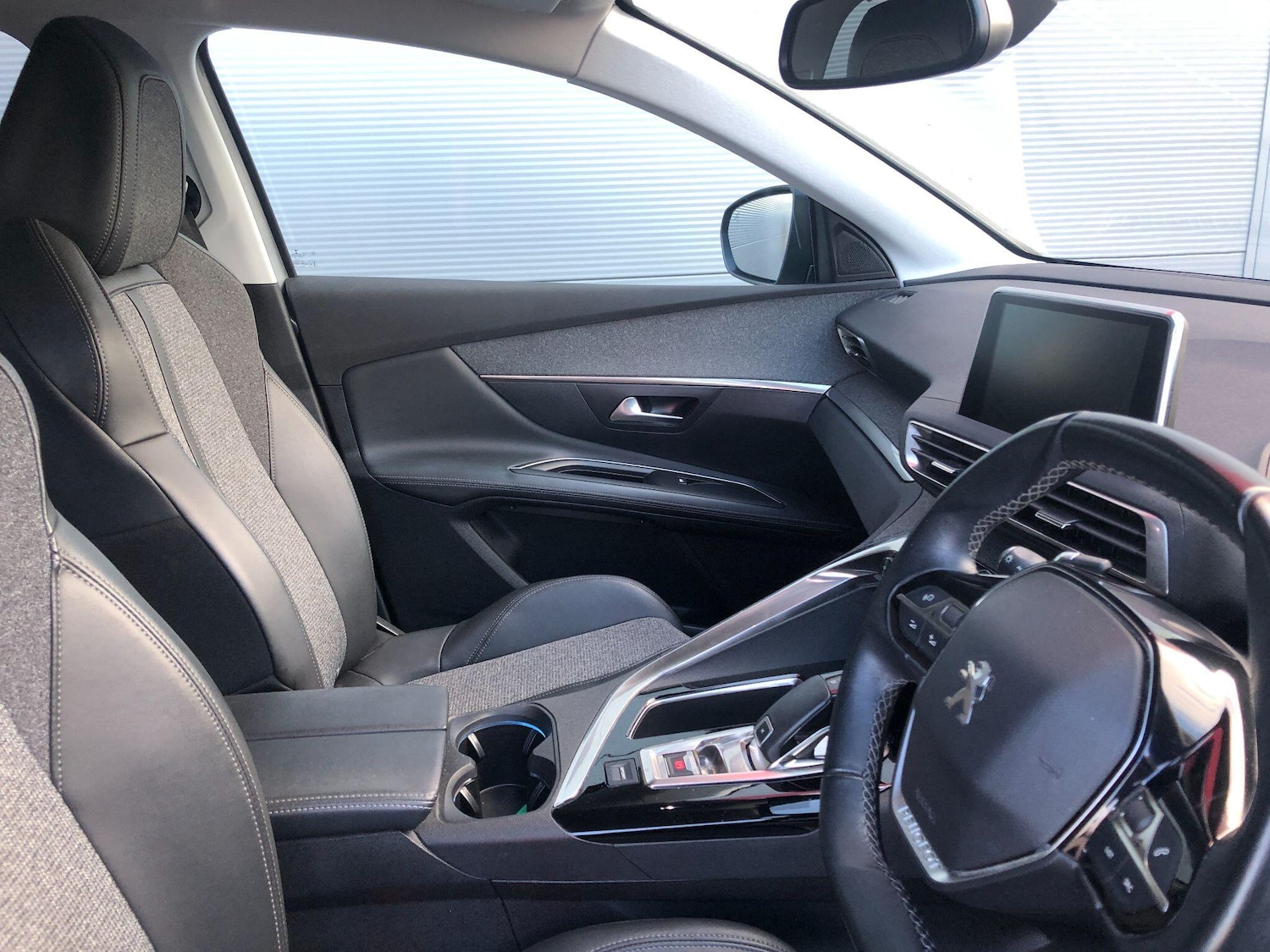 Used Peugeot 3008 2020 for sale - 76072340: Photo 17