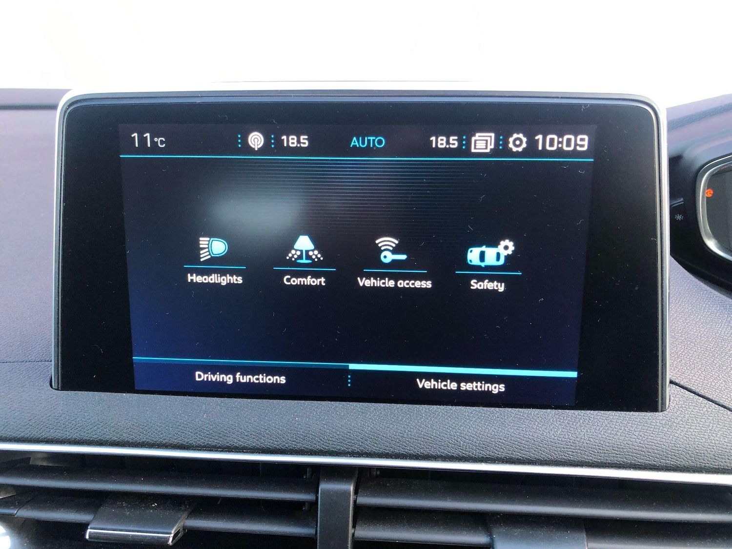 Used Peugeot 3008 2020 for sale - 76072340: Photo 40