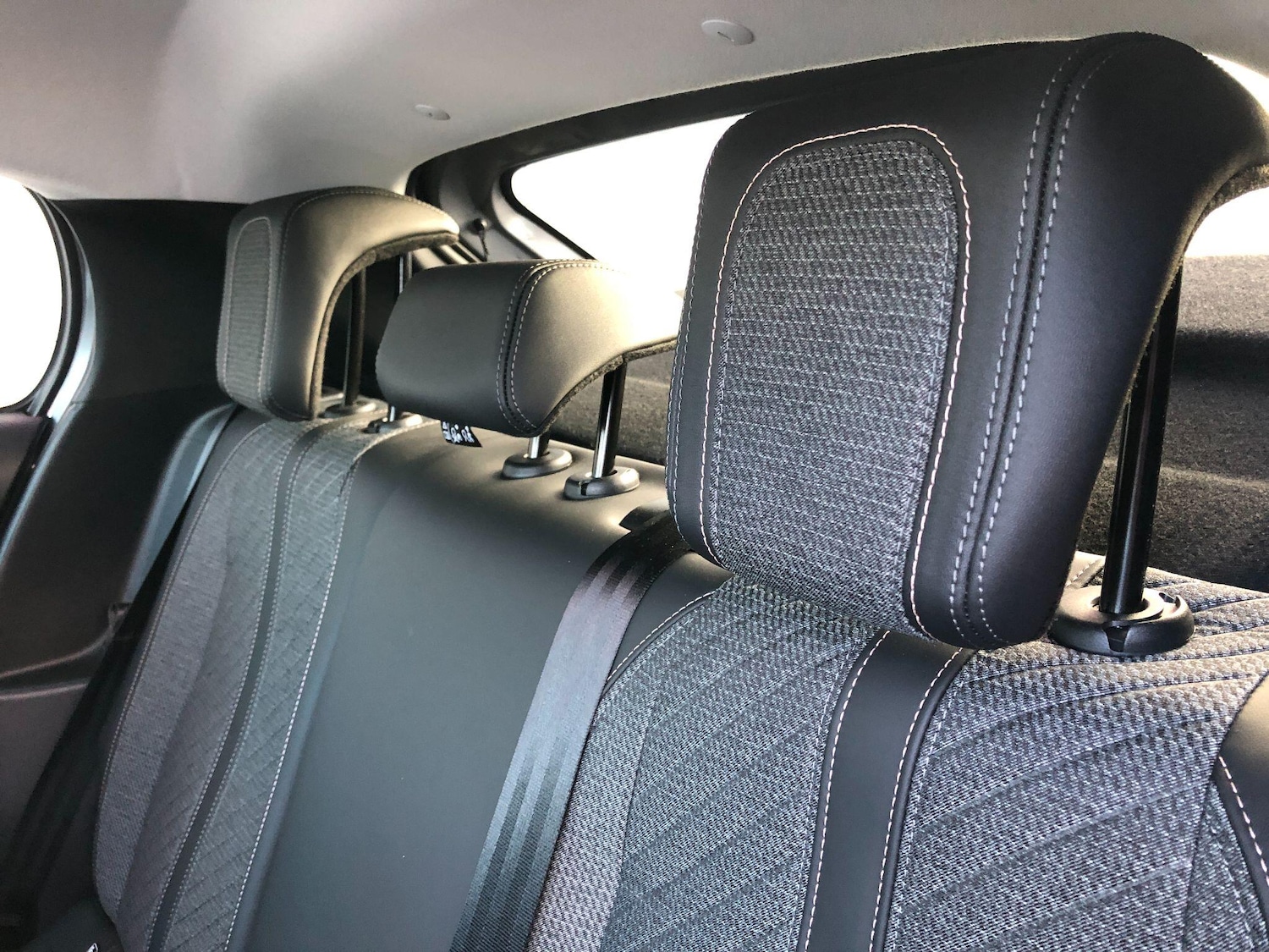 Used Peugeot E-208 2024 for sale - 76550550: Photo 17