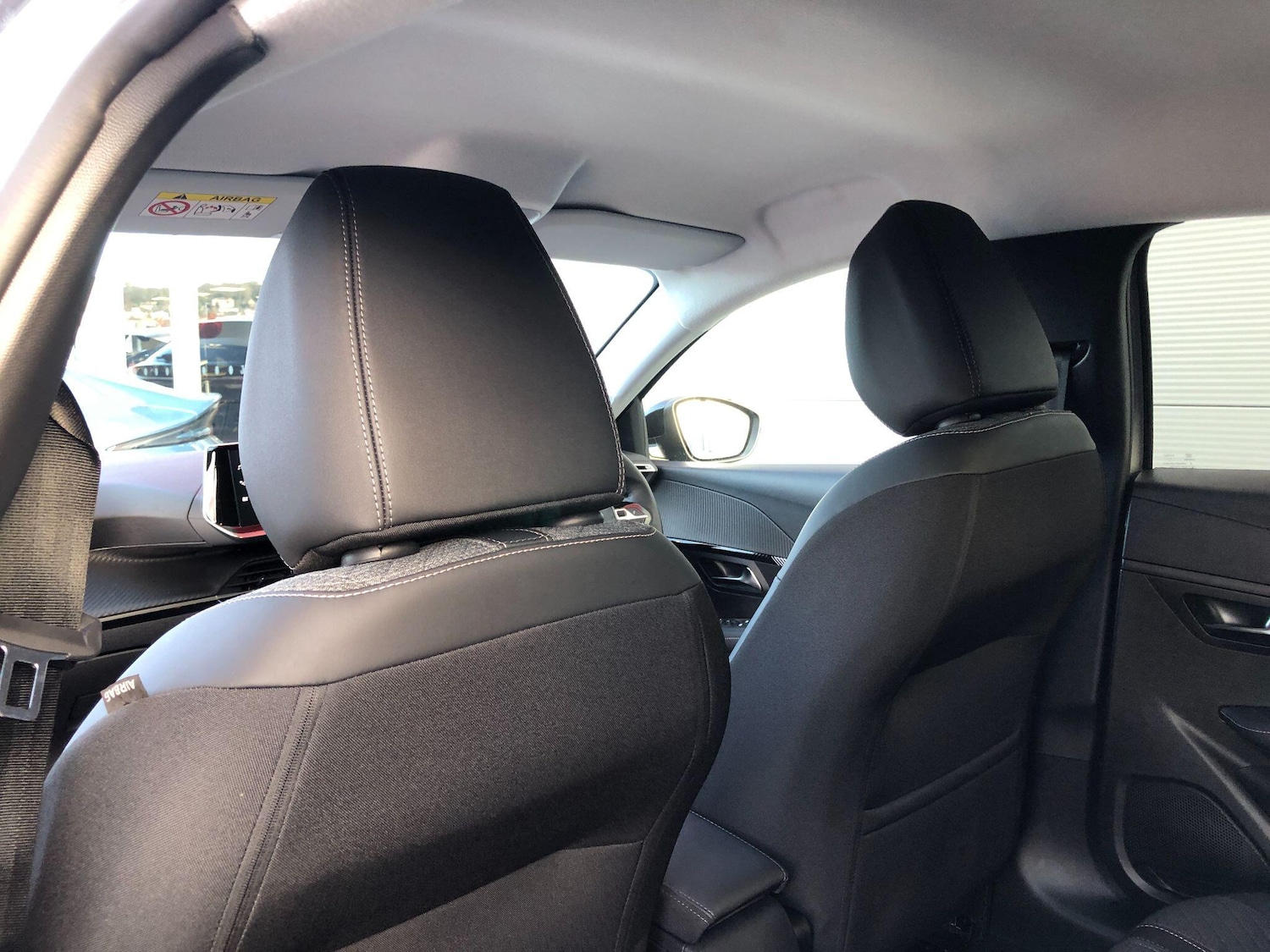 Used Peugeot E-208 2024 for sale - 76550550: Photo 19