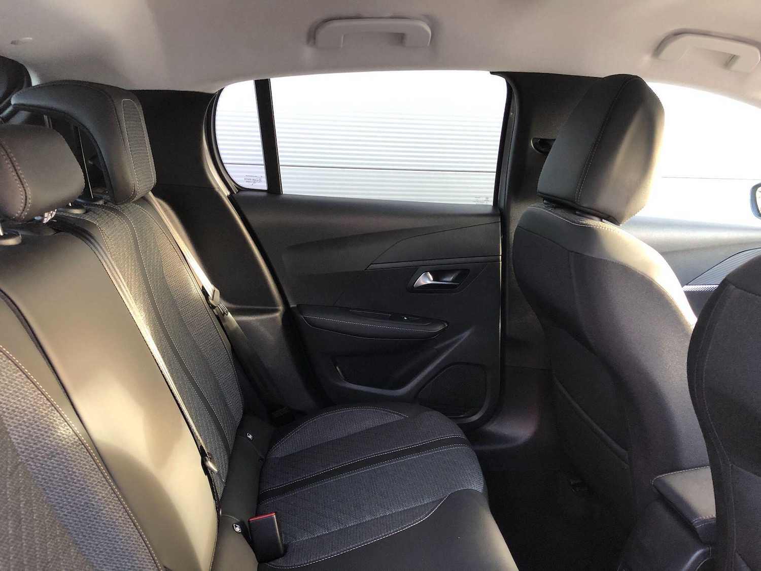 Used Peugeot E-208 2024 for sale - 76550550: Photo 22