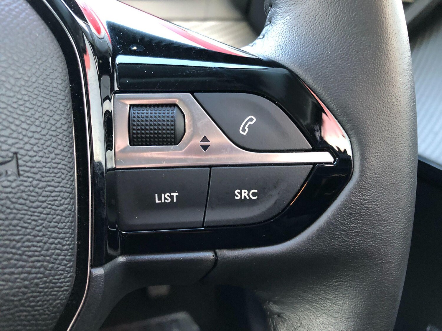 Used Peugeot E-208 2024 for sale - 76550550: Photo 28