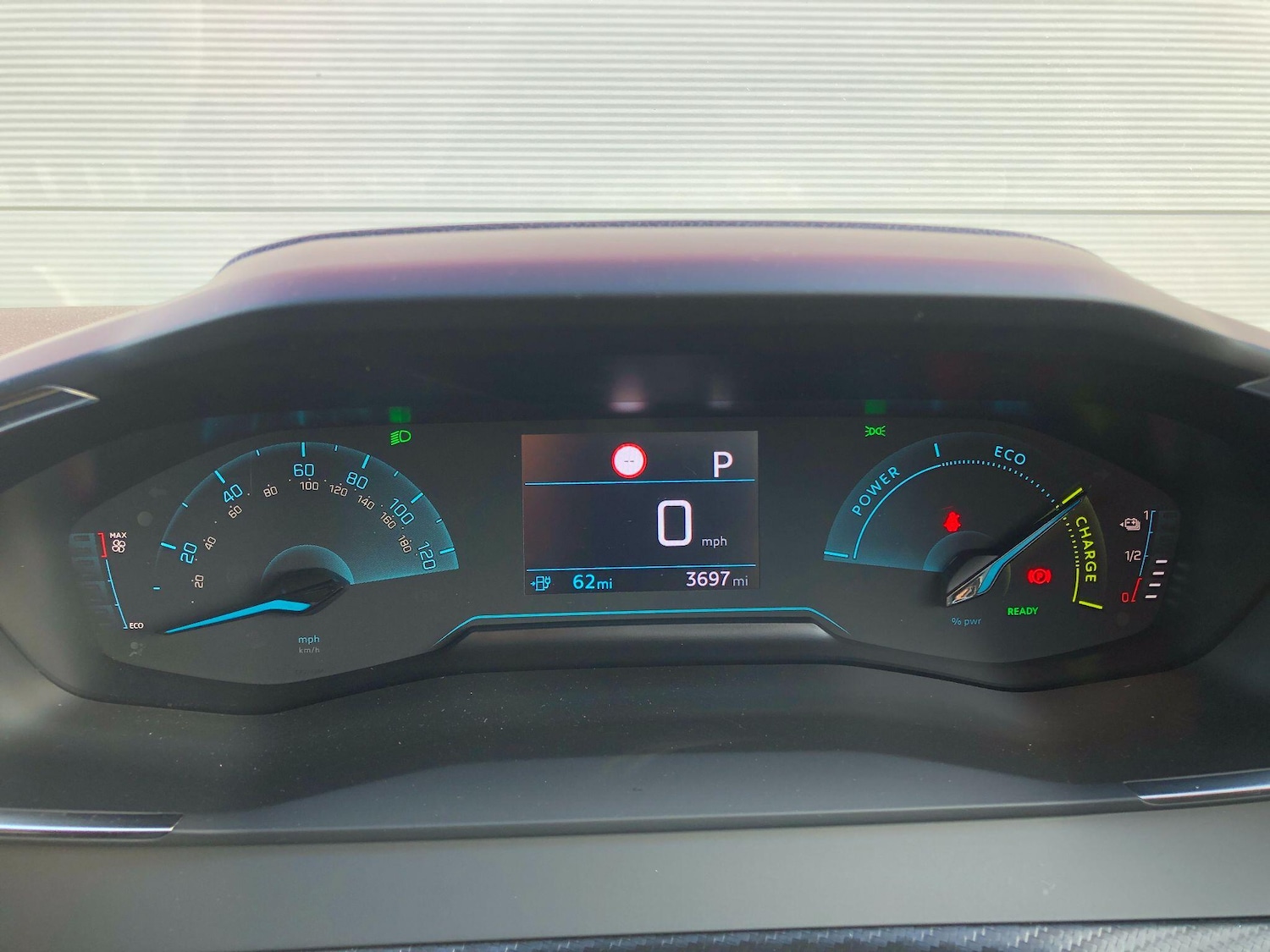 Used Peugeot E-208 2024 for sale - 76550550: Photo 40