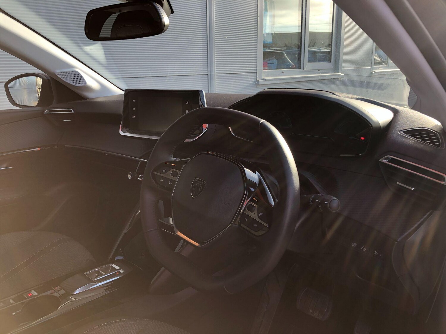 Used Peugeot E-208 2024 for sale - 76550550: Photo 49