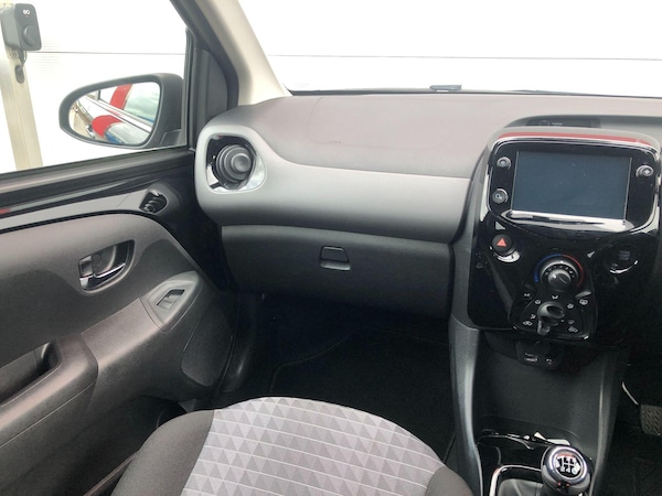 Used Peugeot 108 2021 for sale - 76108549: Photo 39
