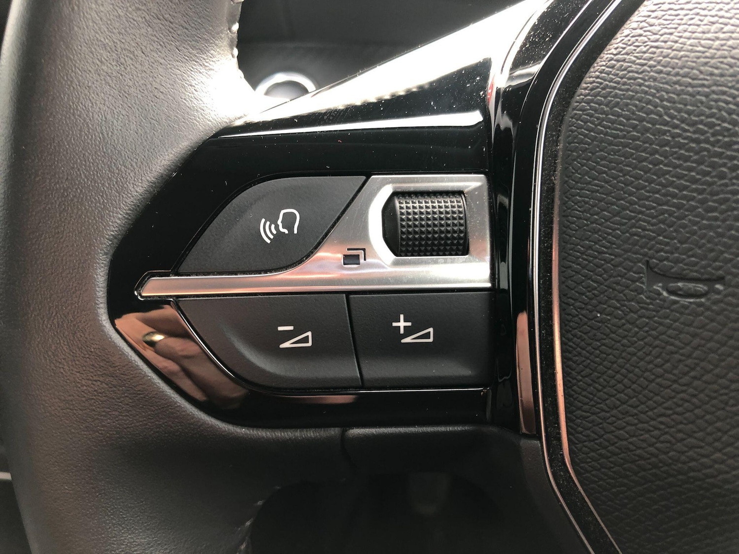 Used Peugeot 2008 for sale - 78007779: Photo 24